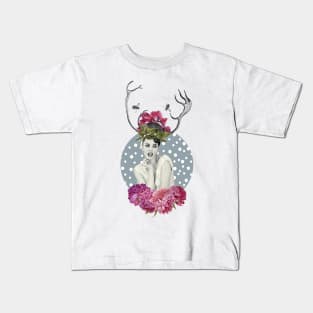 WHITE VELVET Kids T-Shirt